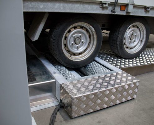 BM3010 bremseprøvestand med galvaniserede valser og pneumatisk løftesystem
